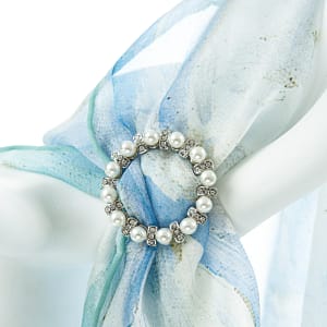 Single Tier Round Pearl and Diamanté Buckle Accessories