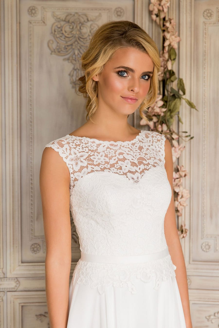 Ajorit Wedding Dress