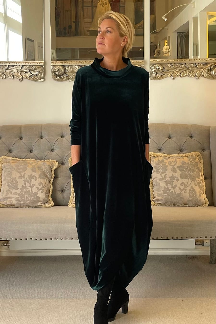 long green velvet dress with pockets and sleeves